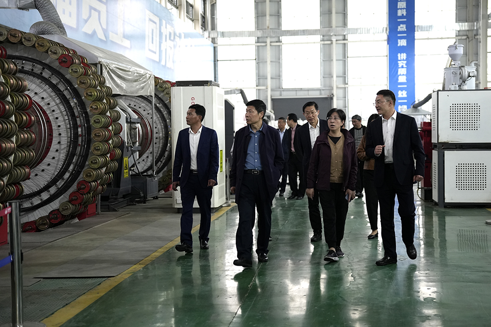 蘇州市吳江區(qū)黎里鎮(zhèn)人大主席袁奕帶領考察團蒞臨豪家股份考察調(diào)研